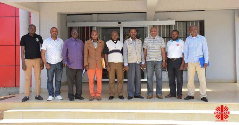 L’INSPOOL/Butembo entretient Caritas Butembo-Beni sur l’organisation d’un centre de formation professionnelle