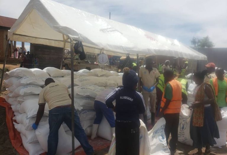 Crise du M23 : Caritas Butembo-Beni distribue plus de 900 tonnes des vivres à 54 mille déplacés en zone de santé de Kayna